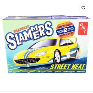 💜Skill 1 Snap Model Kit 1998 Chrysler Concorde Street Heat "Slammers" 1/25